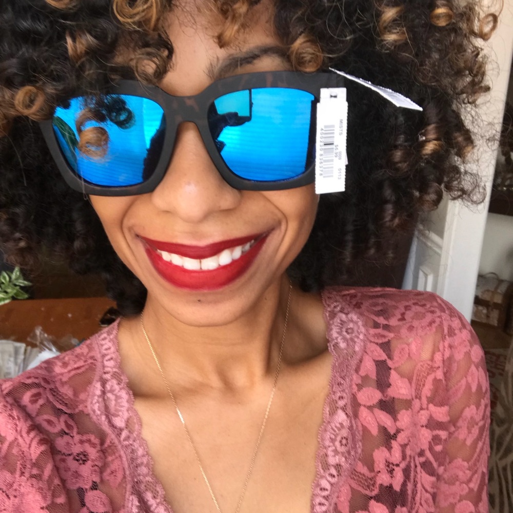 Women’s large frame tortoise sunglasses 🕶